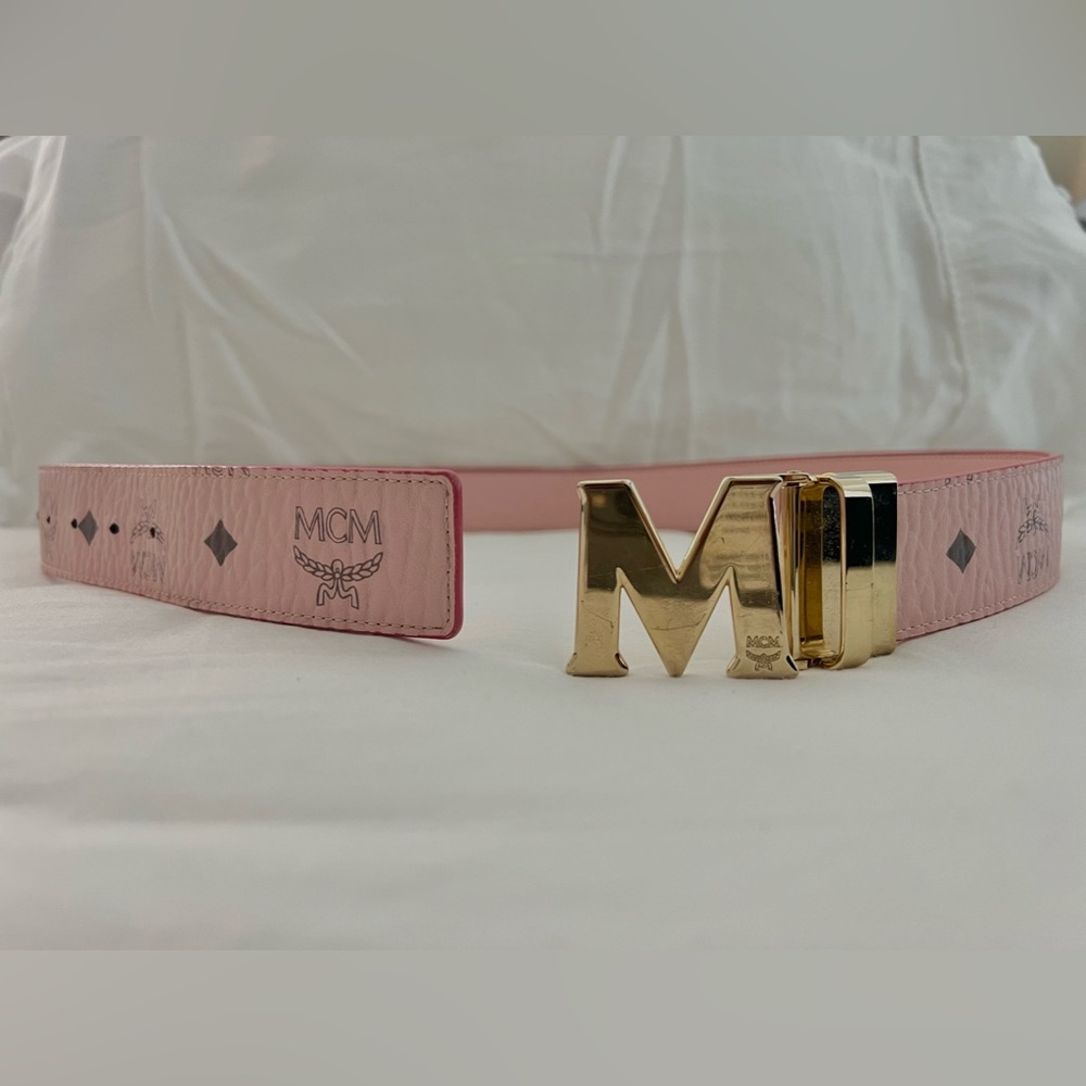 MCM Women’s Reversible Belt In Powder Pink